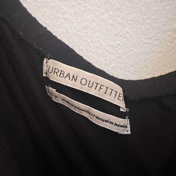 One shoulder black URBAN OUTFITTERS top - Picture 4 of 4